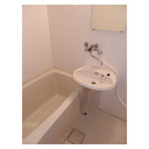 バス・シャワールーム　本山マンションの浴室