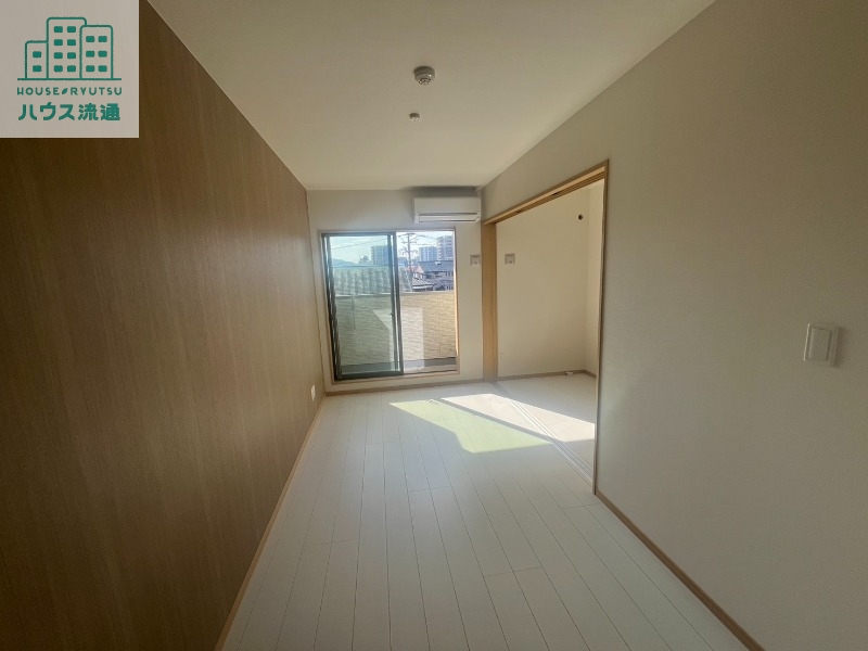 居室・リビング　※同タイプ別号室のお写真です