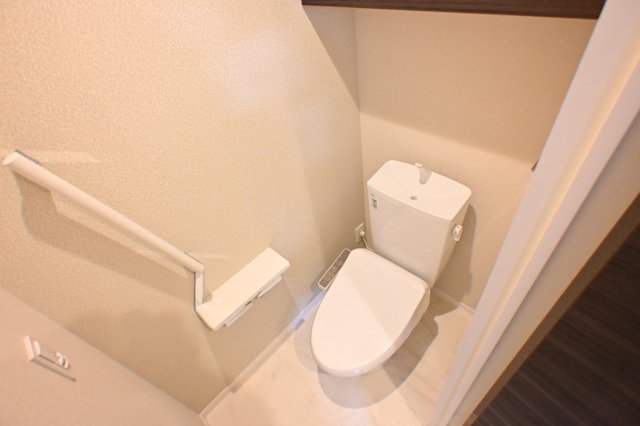 ＪＲ関西本線 奈良駅 徒歩4分 4階建 築1年のトイレ写真