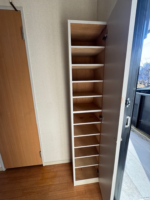 玄関　下駄箱