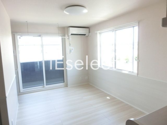 居室・リビング　12.4帖のリビングでゆったり過ごせます