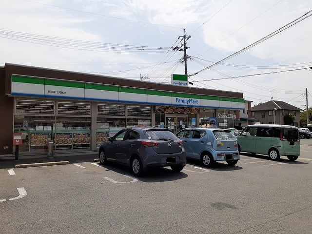 コンビニ　ファミリーマート新土河原店（コンビニ）まで800m