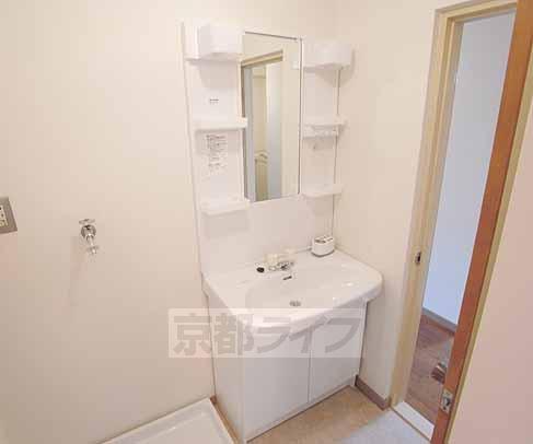 洗面設備　新しい独立洗面台も完備！