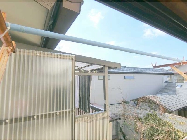 バルコニー　物干し竿