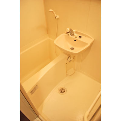 バス・シャワールーム　★2点ユニット型でお掃除がまとめてできます