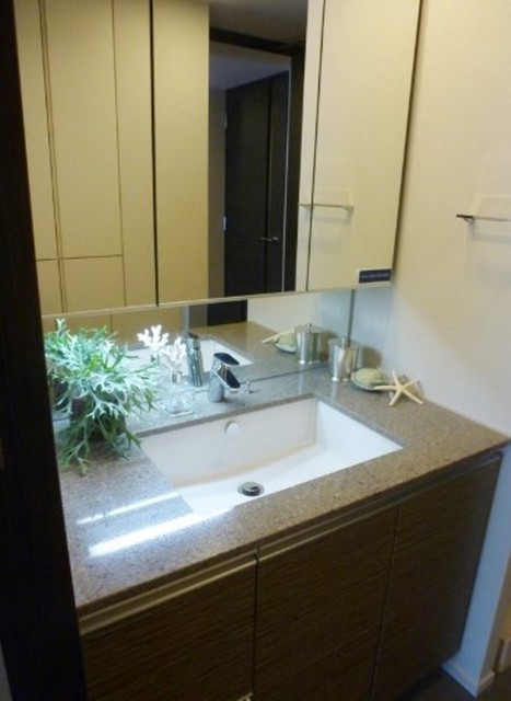 洗面設備　同仕様