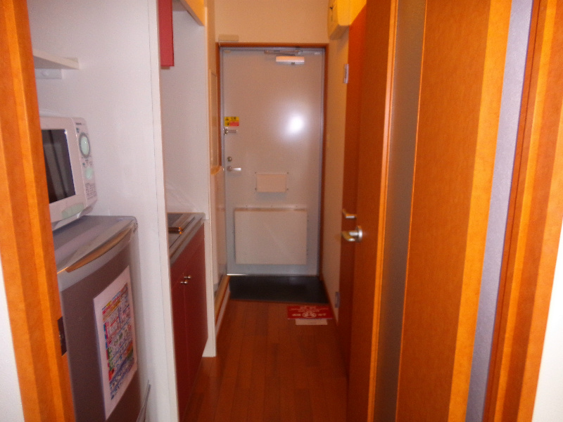 玄関　別号室の写真となります。