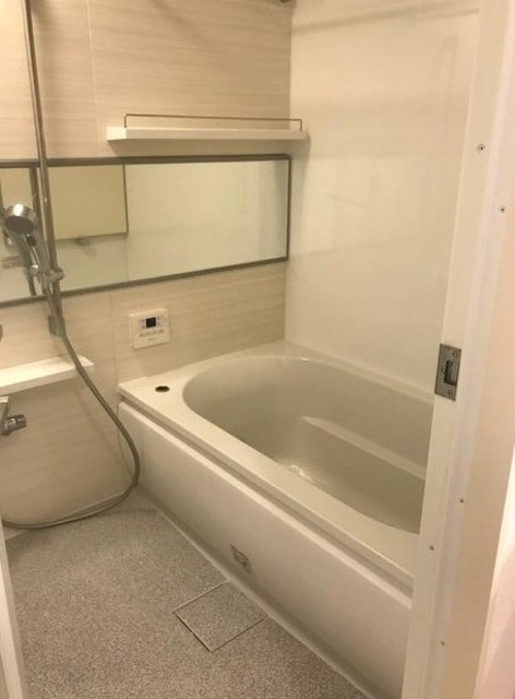 バス・シャワールーム　風呂