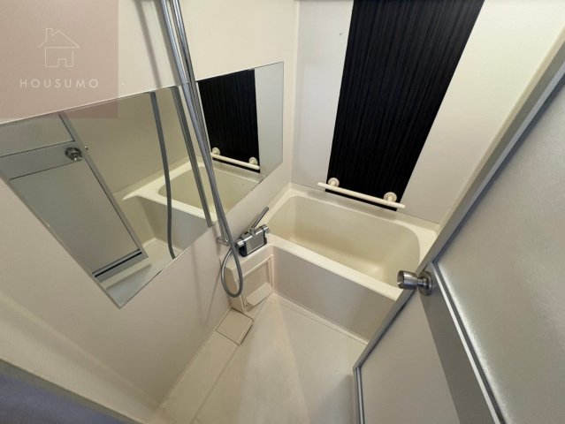 バス・シャワールーム　シンプルで使いやすい玄関です