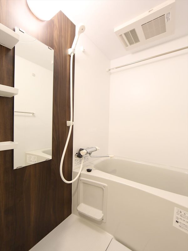 バス・シャワールーム　バスルーム　浴室暖房乾燥機付き