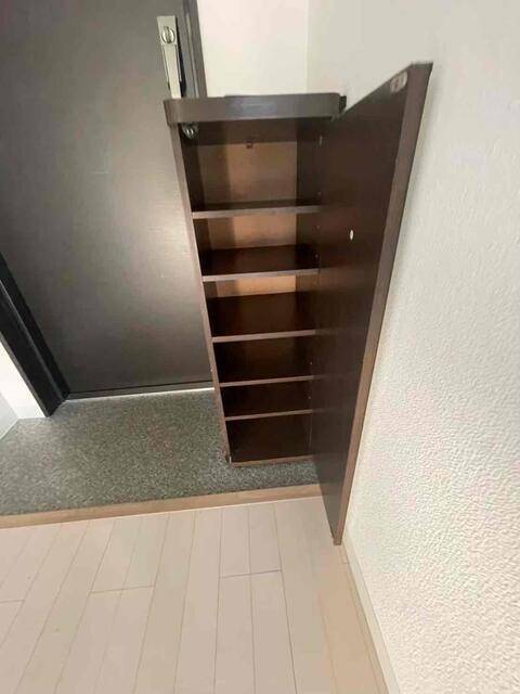 玄関　シューズボックス付き