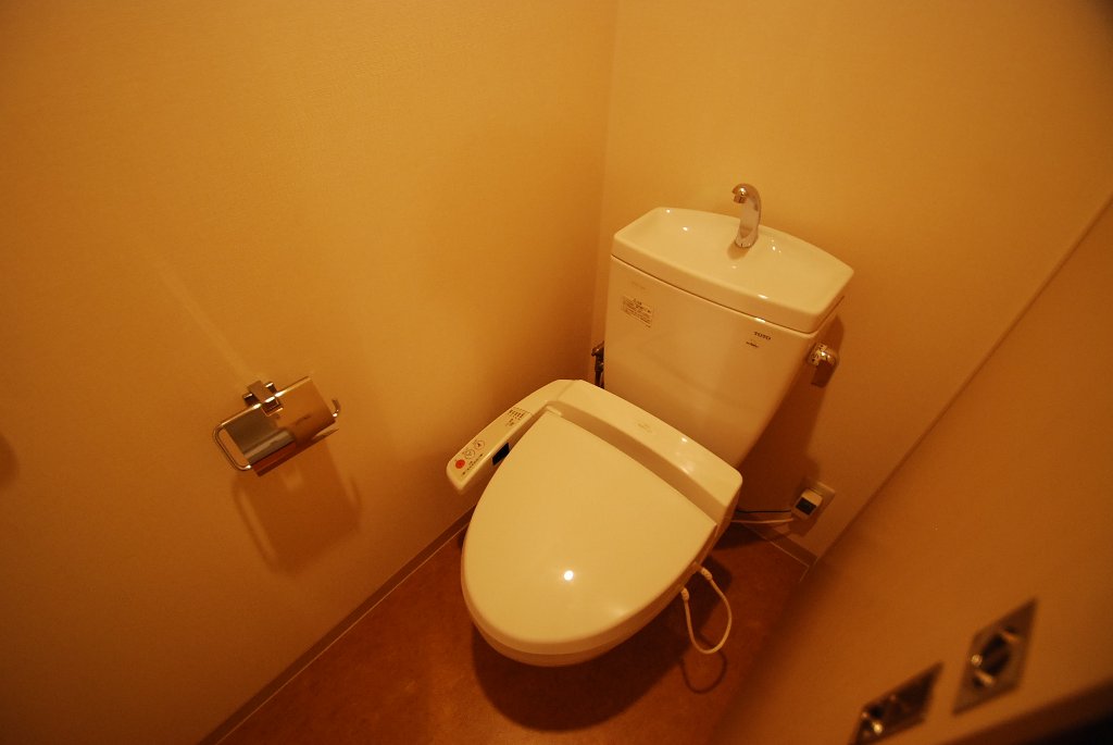 トイレ　シャワー付トイレ