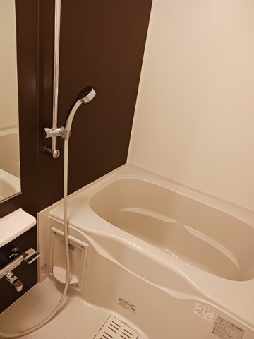 バス・シャワールーム　ゆったり過ごせるお風呂です