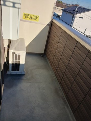 バルコニー　開放的で明るい空間を演出してくれるバルコニーです