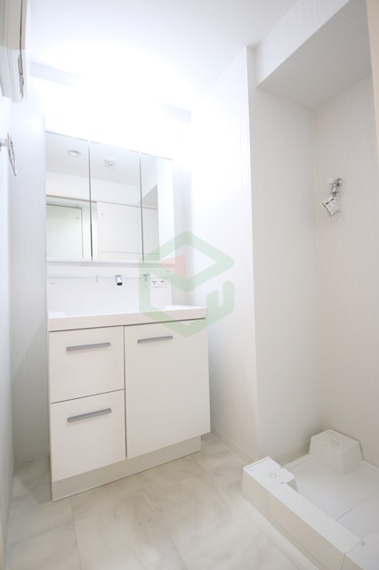 洗面設備　コンパクトで使いやすい洗面所