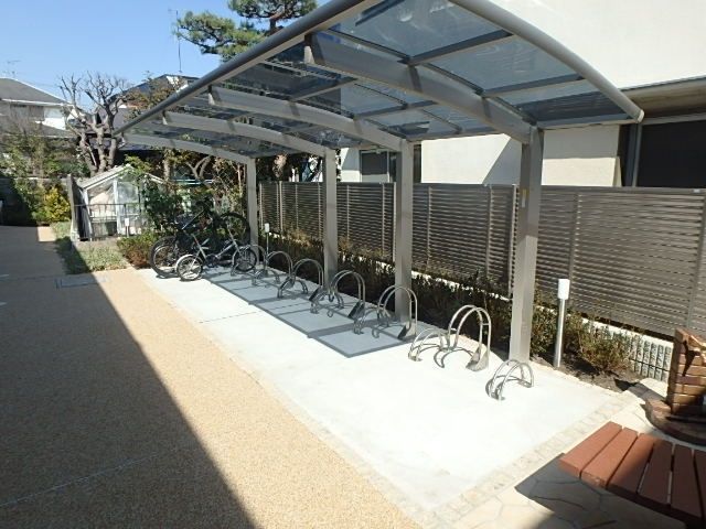 駐車場　駐輪場