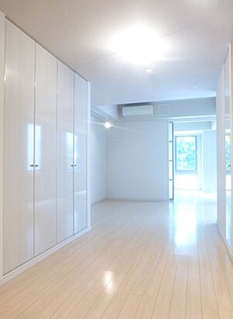 居室・リビング　☆明るい居室☆