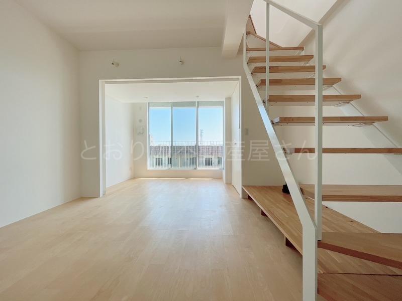 居室・リビング　リビングスペース　メゾネット（５階）