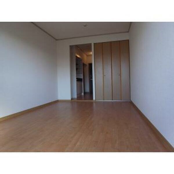 居室・リビング　7畳の広々としたお部屋です。