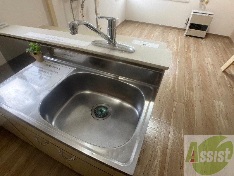 洗面設備　洗面台はありませんがこちらで洗顔などができます。