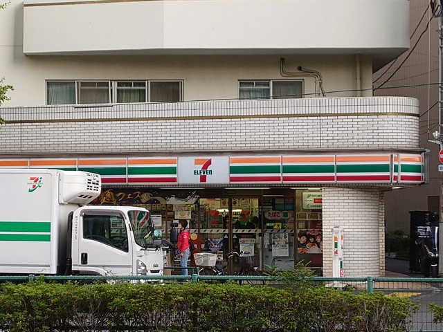 コンビニ　セブンイレブン魚籃坂店（コンビニ）まで888m