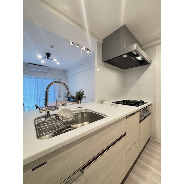 キッチン　【家具・家電の備え付けはありません】