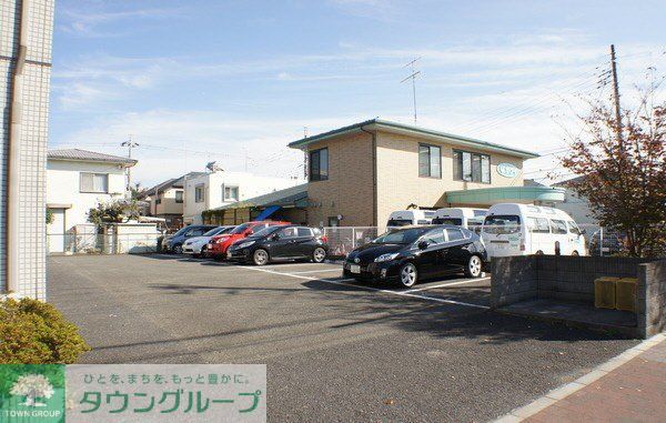 駐車場　駐車場