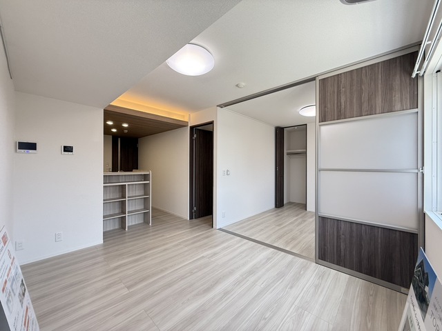 居室・リビング　同施工会社参考写真です