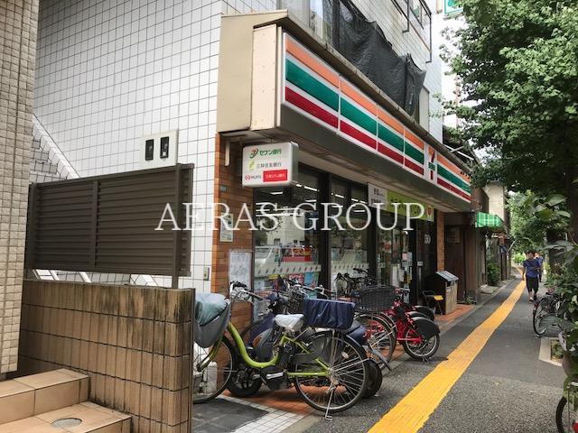 コンビニ　セブンイレブン文京動坂上店（コンビニ）まで256m