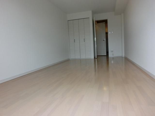 居室・リビング　１０帖の居室