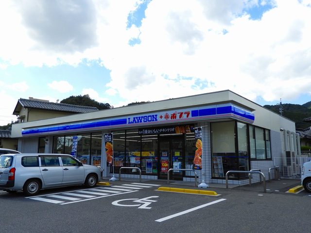 コンビニ　ローソンポプラ（コンビニ）まで1800m