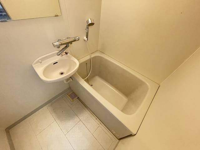 バス・シャワールーム　お風呂です