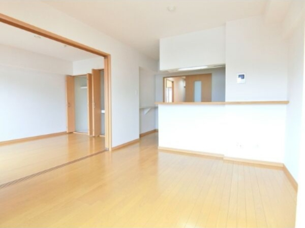 居室・リビング　現況優先。反転タイプ。