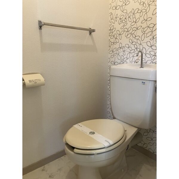 駅東レジデンスのトイレ写真