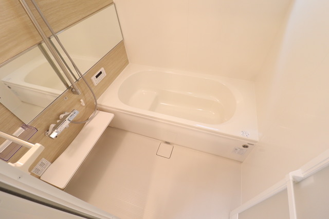 バス・シャワールーム　追い炊き機能付