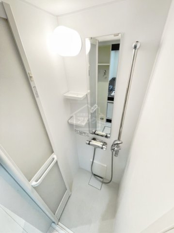 バス・シャワールーム　同物件別部屋参考写真