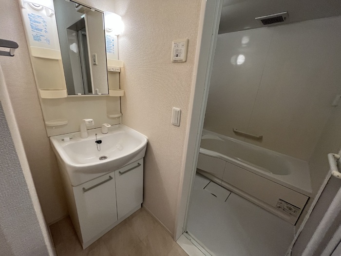 洗面設備　※別棟の写真参照