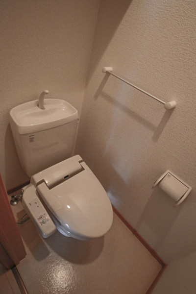 トイレ　同じ建物の別のお部屋