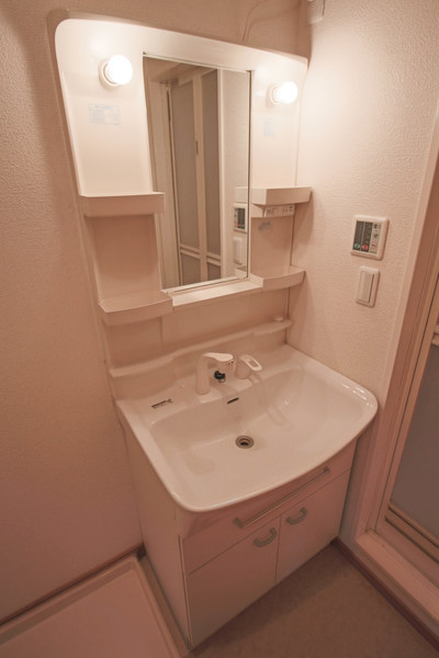 洗面設備　同じ建物の別のお部屋