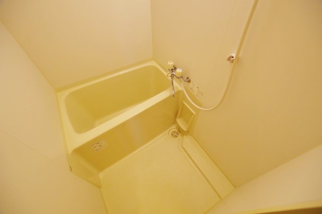 バス・シャワールーム　※同タイプのお部屋の画像です。