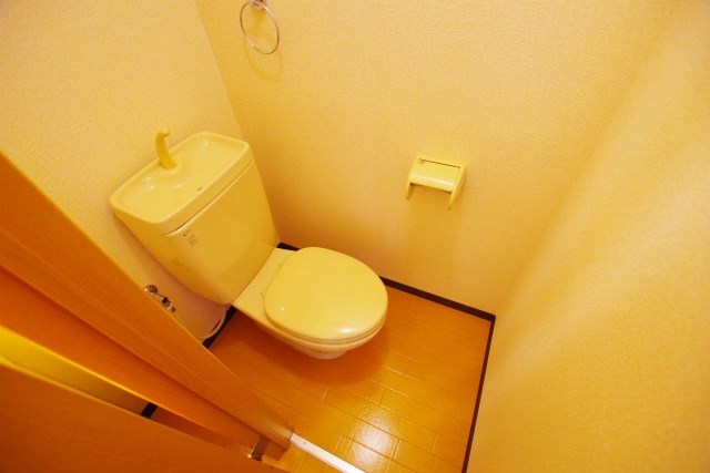 トイレ　※同タイプのお部屋の画像です。