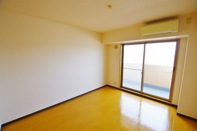 居室・リビング　※同タイプのお部屋の画像です。