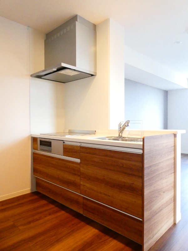 キッチン　システムキッチンに広めのシンクでお料理らくらく☆