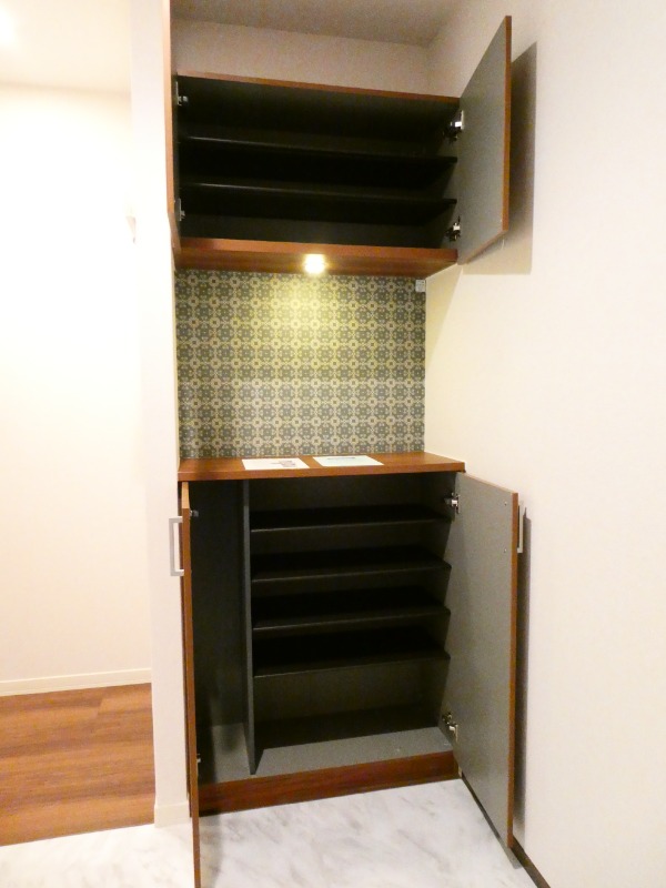 玄関　広々玄関スペースのシューズボックスは収納力◎