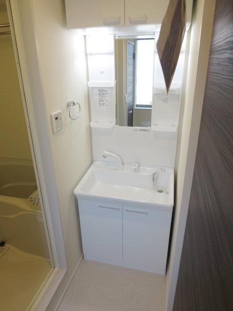 洗面設備　★このアングルから見ても洗面台ってありがたいですよね★