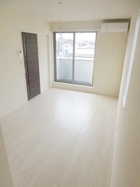 居室・リビング　★白を基調としたお部屋ってなんで明るいんですかね★★