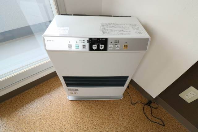 その他設備　灯油暖房♪