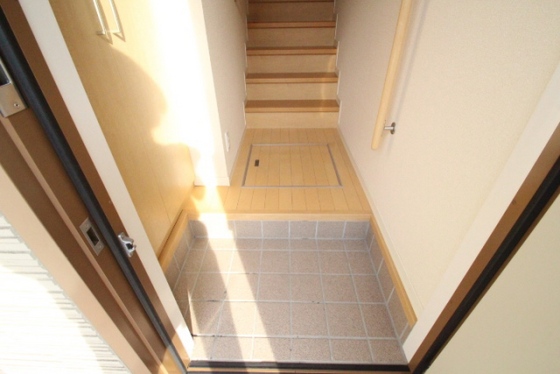 玄関　※別部屋の写真です