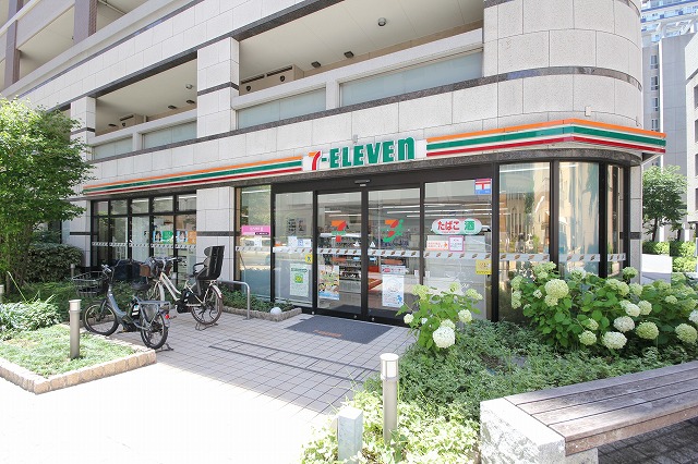コンビニ　セブンイレブン（コンビニ）まで110m