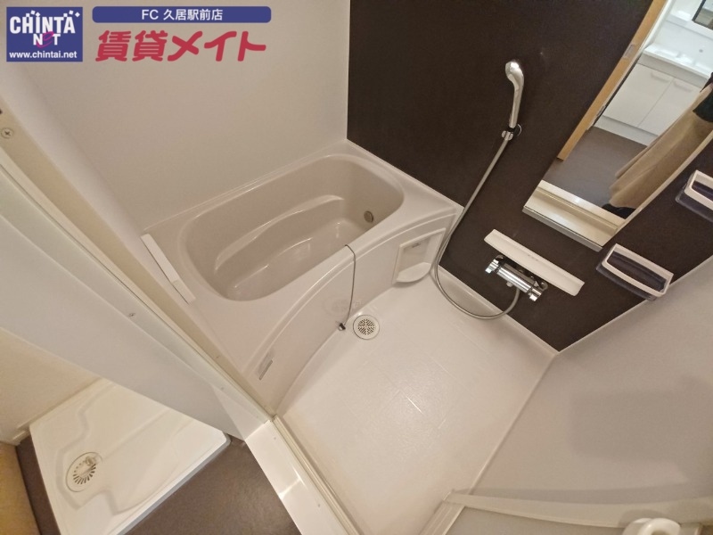 バス・シャワールーム　同型タイプ反転写真